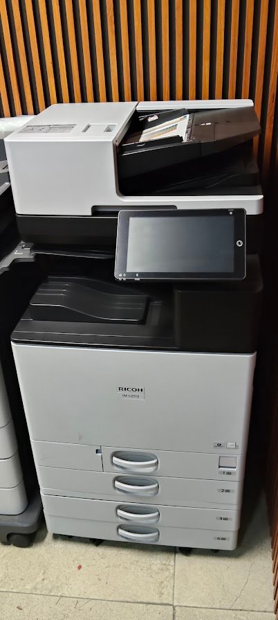 Copiadora Ricoh seminueva revisada para oficina en Estado de México. y cdmx