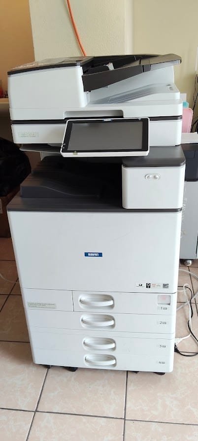 Copiadora Ricoh seminueva revisada para oficina en Estado de México.